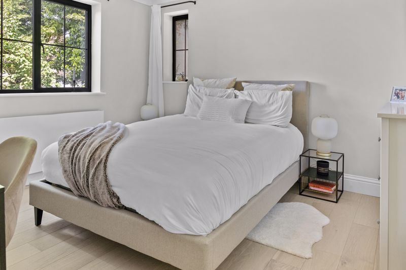 Bedroom- click for photo gallery